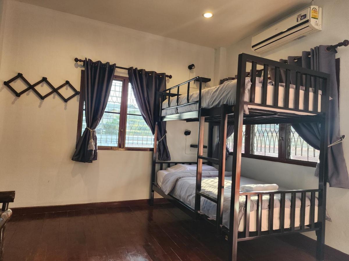 Blue Moon House - A Budget Hostel For Easy Travellers Chiang Mai Exterior foto