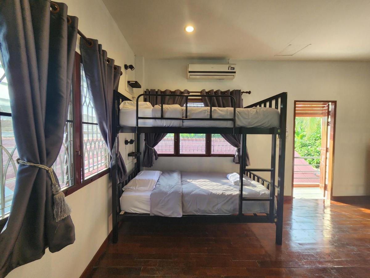 Blue Moon House - A Budget Hostel For Easy Travellers Chiang Mai Exterior foto